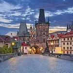 Apartment With Balcony And Parking Near The Prague Museum