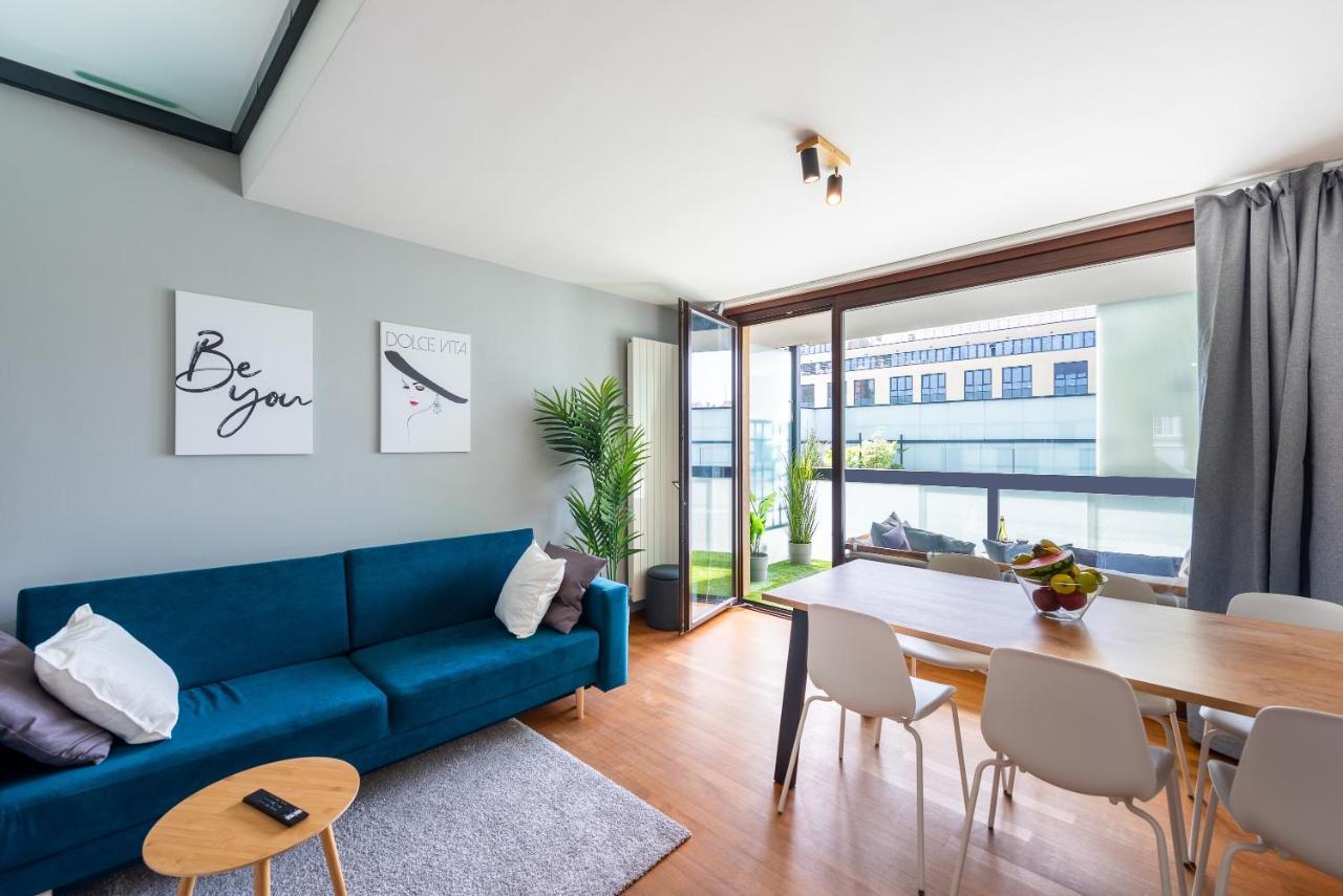 With Balcony And Parking Near The Museum Appartement Prague