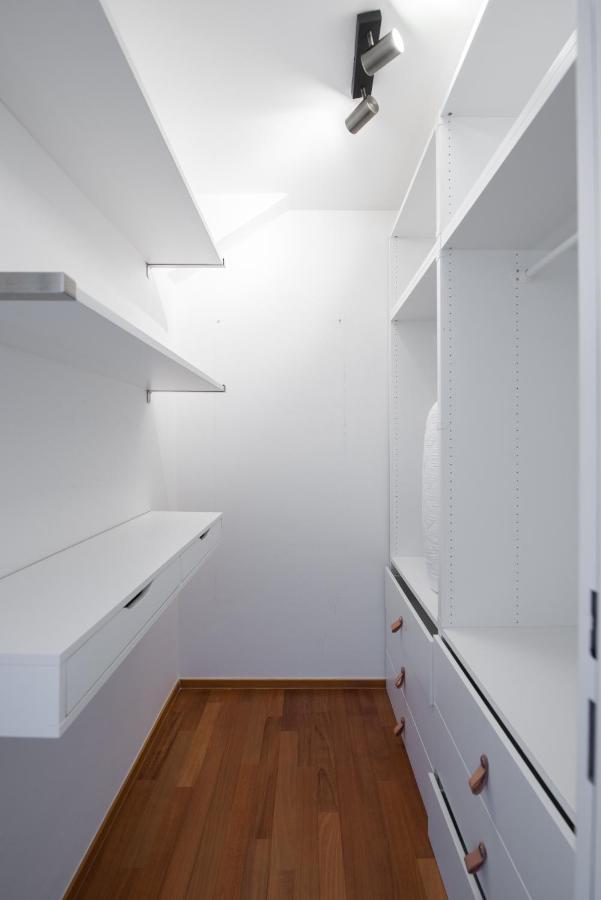 Appartement With Balcony And Parking Near The Museum *